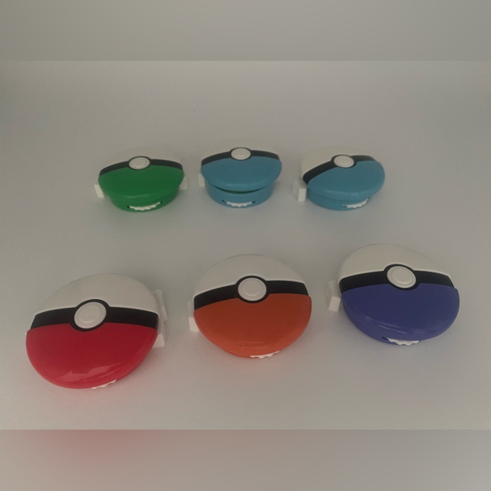 Pokemon  Pokeball Disk Launcher Shooter lot of 6
